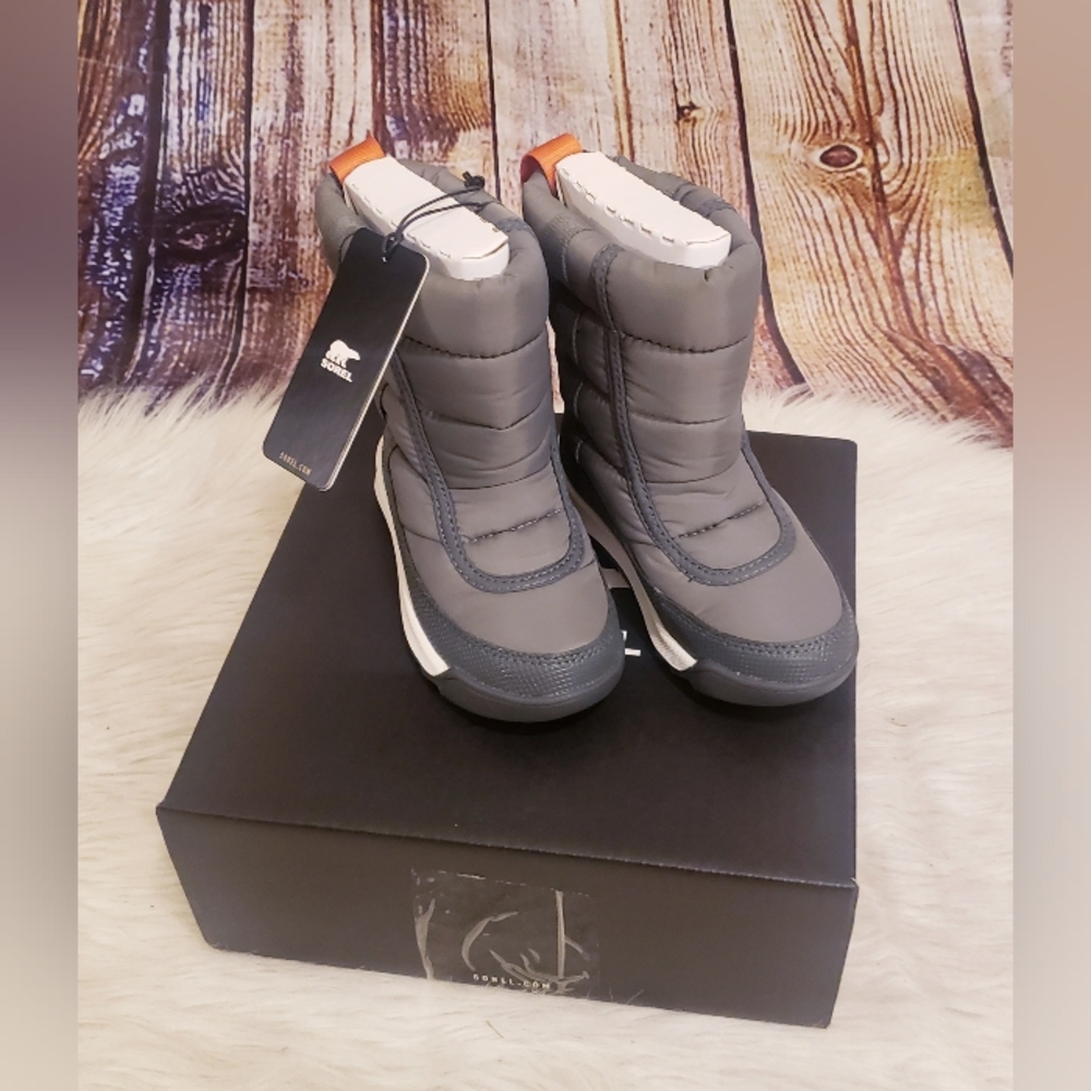 ⛄️Sorel Kids Boots in Gray and Orange